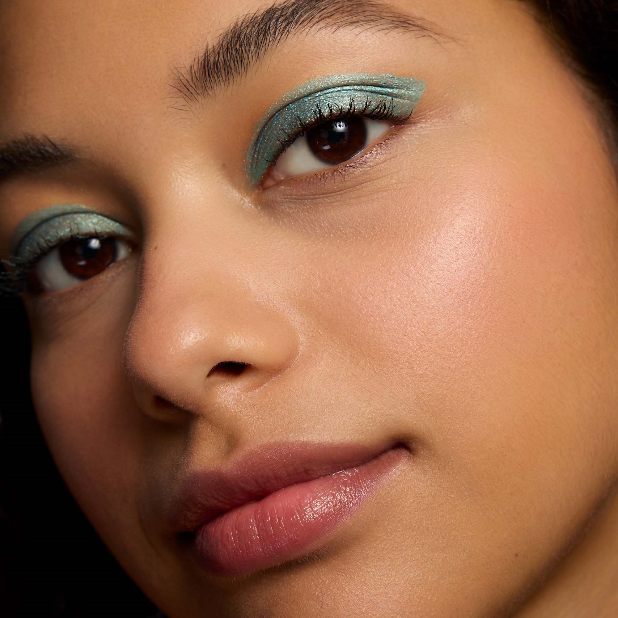 Catrice Aloe Vera Eyeshadow Stick 080 Ocean Depths (obrázok 8)