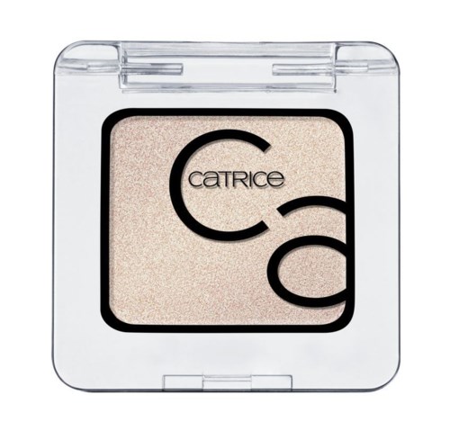 En tydlig kompakt med ett beige ögonskuggsinnehåll och varumärket Catrice på ytan.