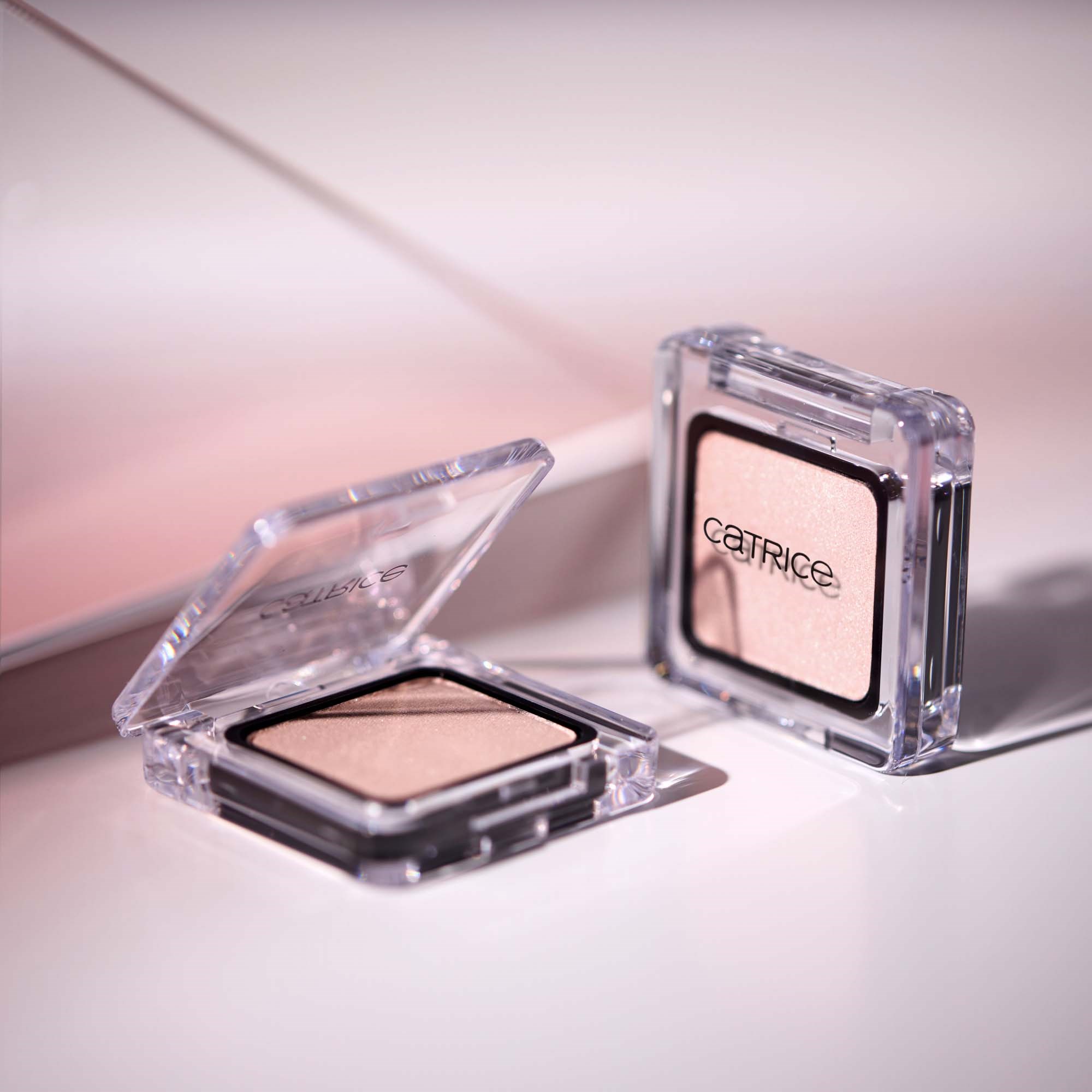 Catrice Art Couleurs Eyeshadow 470 Fairytale Dust (obrázok 4)