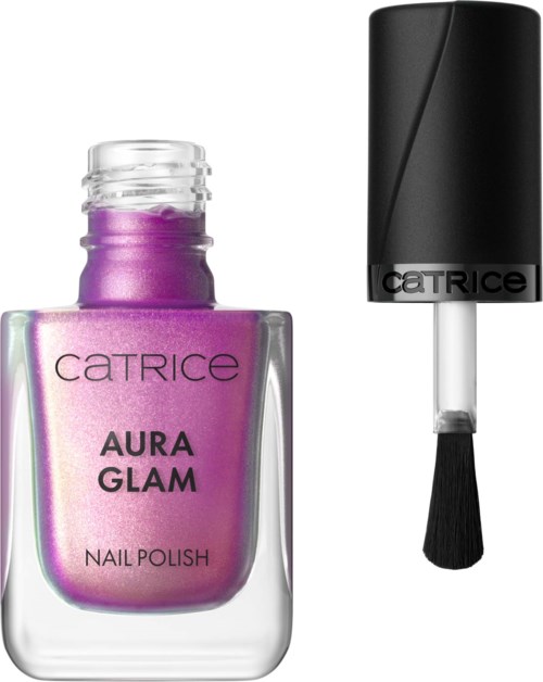 Lilan Nagellack mit einem schwarzen Pinsel, gekennzeichnet "Aura Glam" von Catrice.