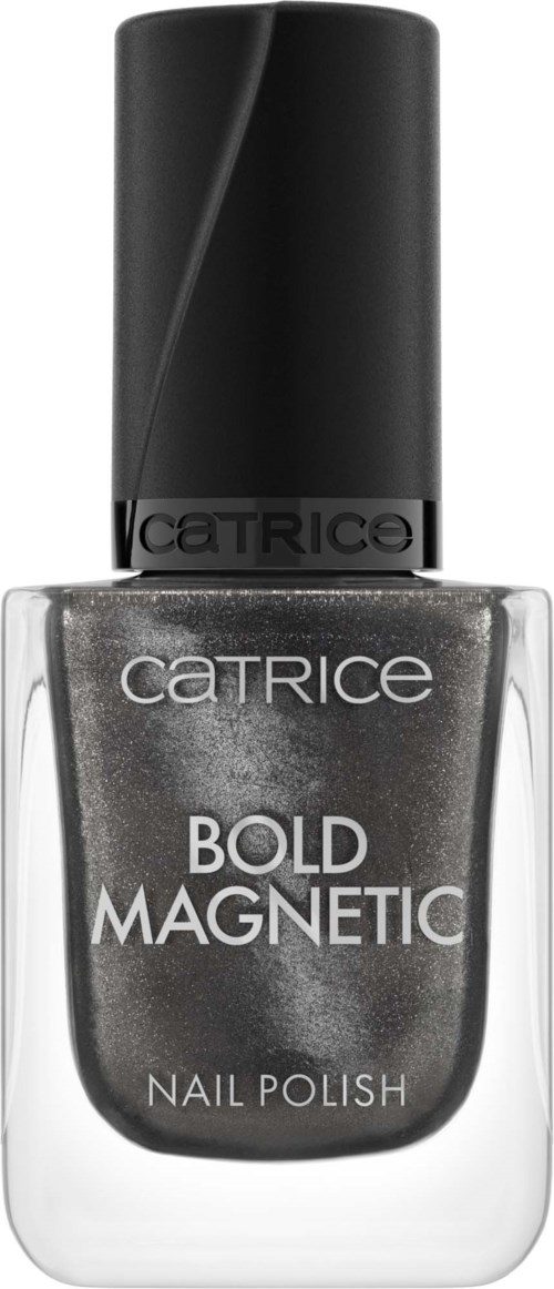 Een glanzende zilveren nagellak in een doorzichtige fles met een zwart dop, gemerkt 'Catrice Bold Magnetic Nail Polish.'