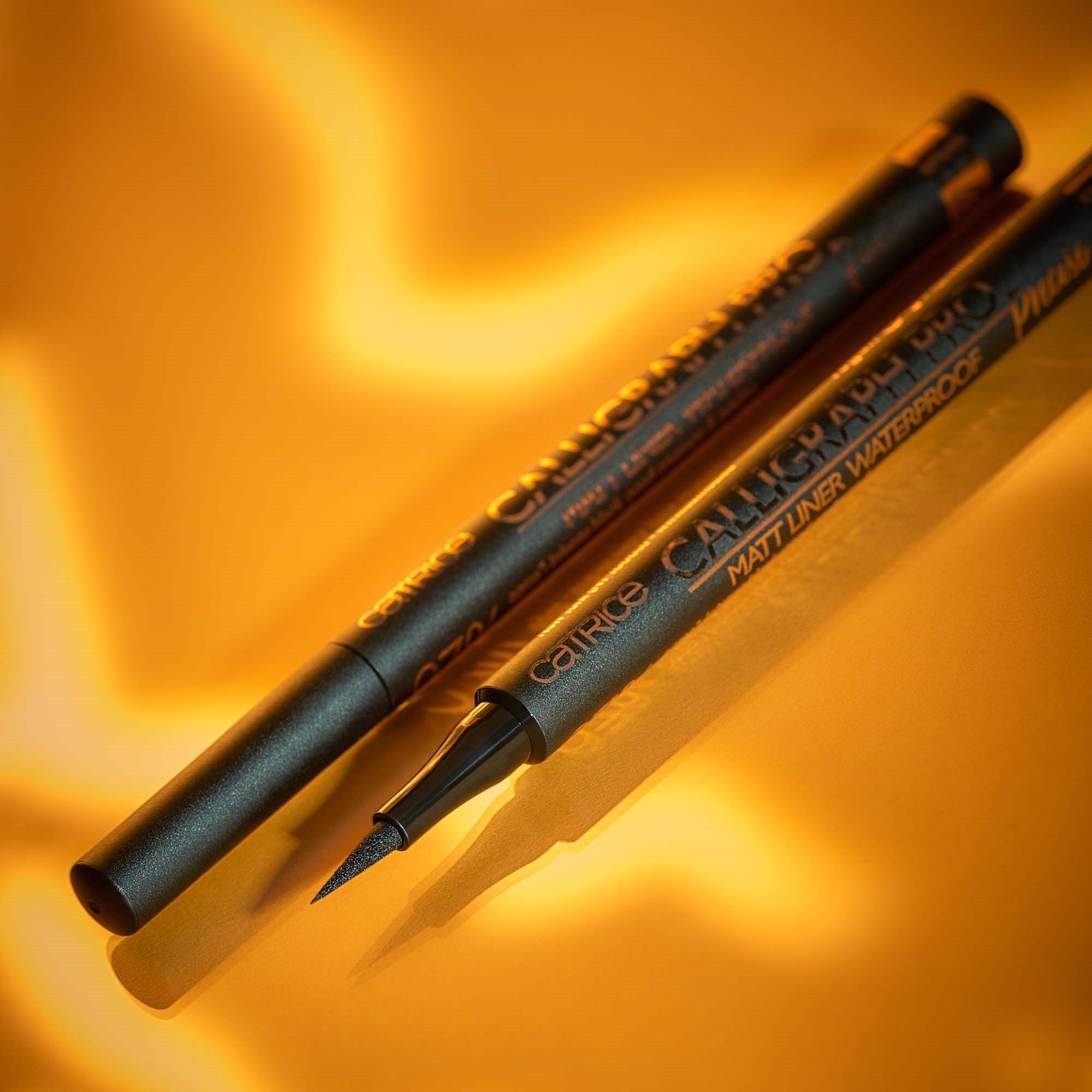Catrice Wodoodporny eyeliner 10 (obrázok 9)