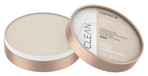 Runde Gesichtspuder-Dose mit beigem Puder, beschriftet 'Catrice Mineral Matte Face Powder' in Hellrosa und Weiß.