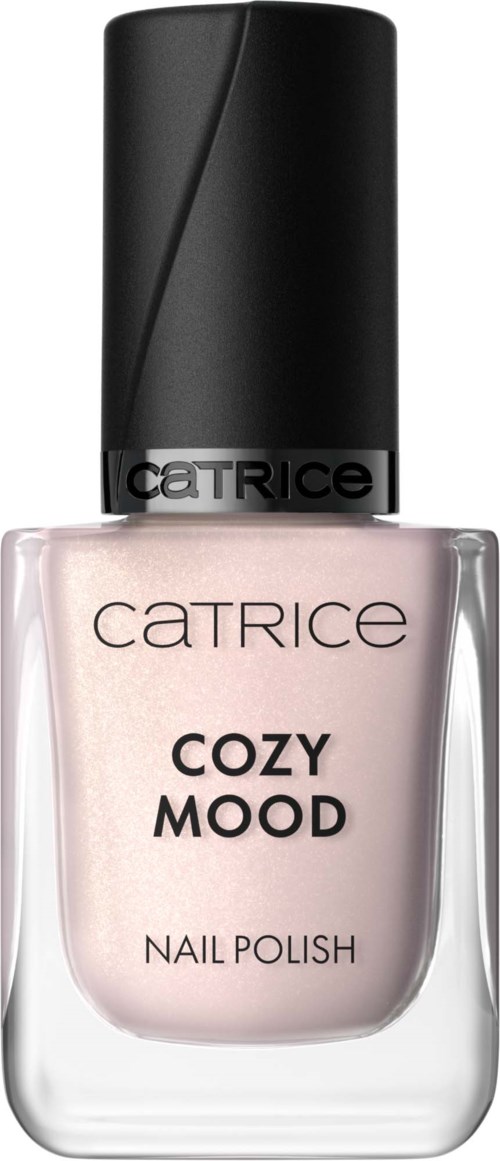 Een fles Catrice Cozy Mood nagellak met een zwarte dop en lichtroze nagellak.