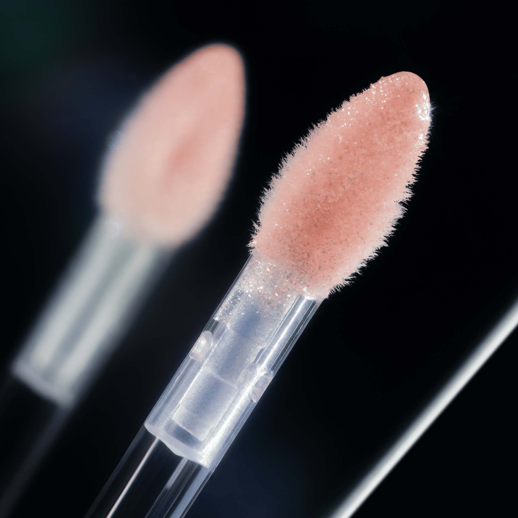 Catrice Diamond Glaze Lip Gloss 020 Poppin' Glitters (obrázok 10)