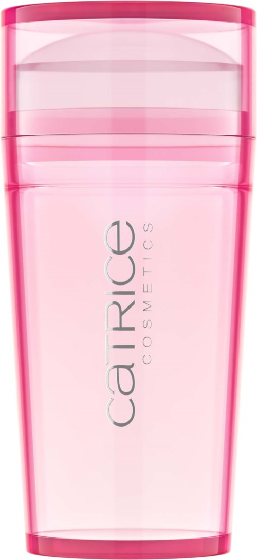 Een doorzichtige roze cosmetica-flacon met het woord 'catrice', waarschijnlijk voor huidverzorging of make-upproducten.