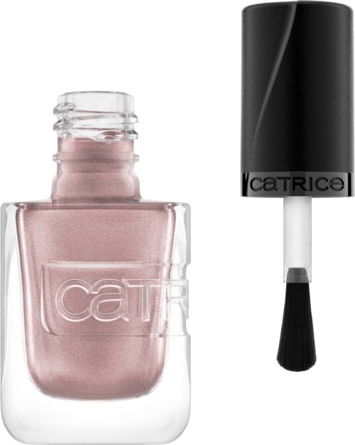 Een roze nagellakfles met een zwarte Catrice-merk en kwast ernaast.