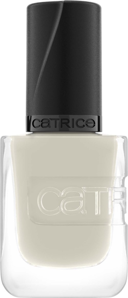 Eine weiße Nagellackflasche mit schwarzem Deckel und dem Markennamen CATRICE vorne.