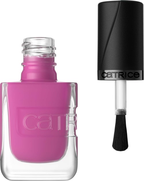 Een pink flesje nagellak met een zwarte dop en een kwast ernaast.