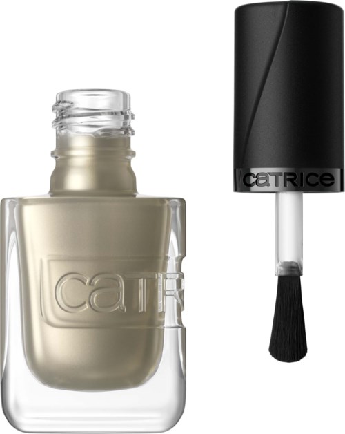 Een flesje Catrice nagellak met zwart kwastje ernaast.