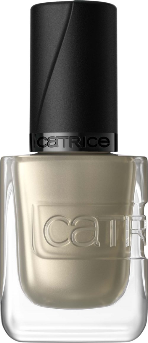 Een beige nagellakfles met zwarte dop en de merknaam CATRICE.