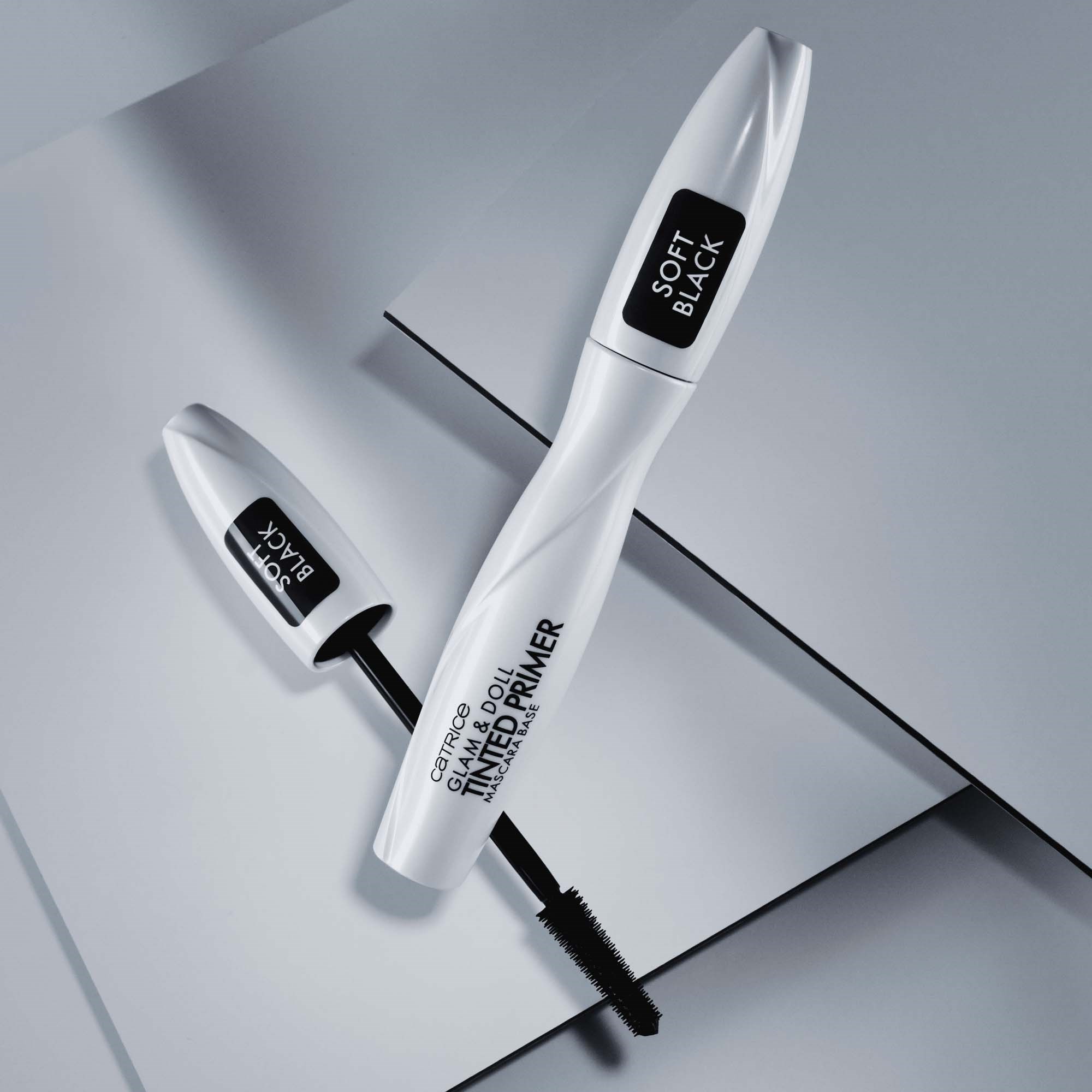 Catrice Glam & Doll Tinted Primer Mascara Base (obrázok 11)