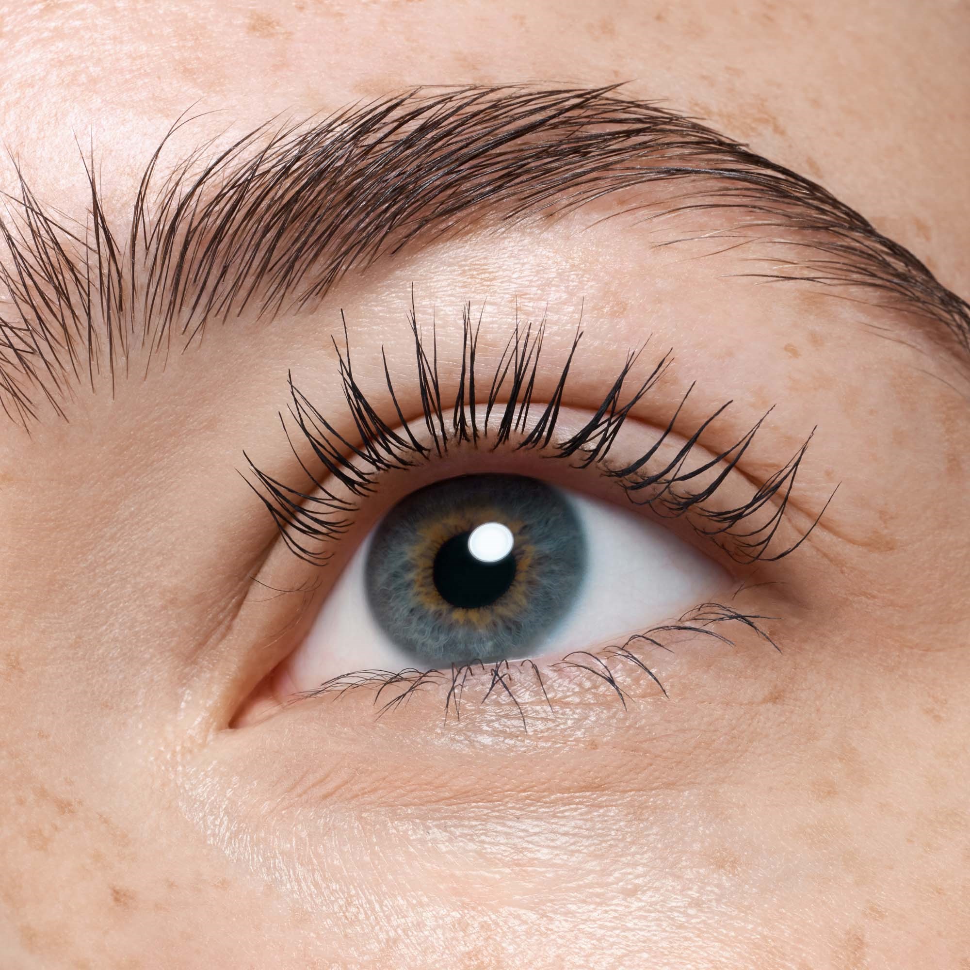 Catrice Glam & Doll Tinted Primer Mascara Base (obrázok 5)
