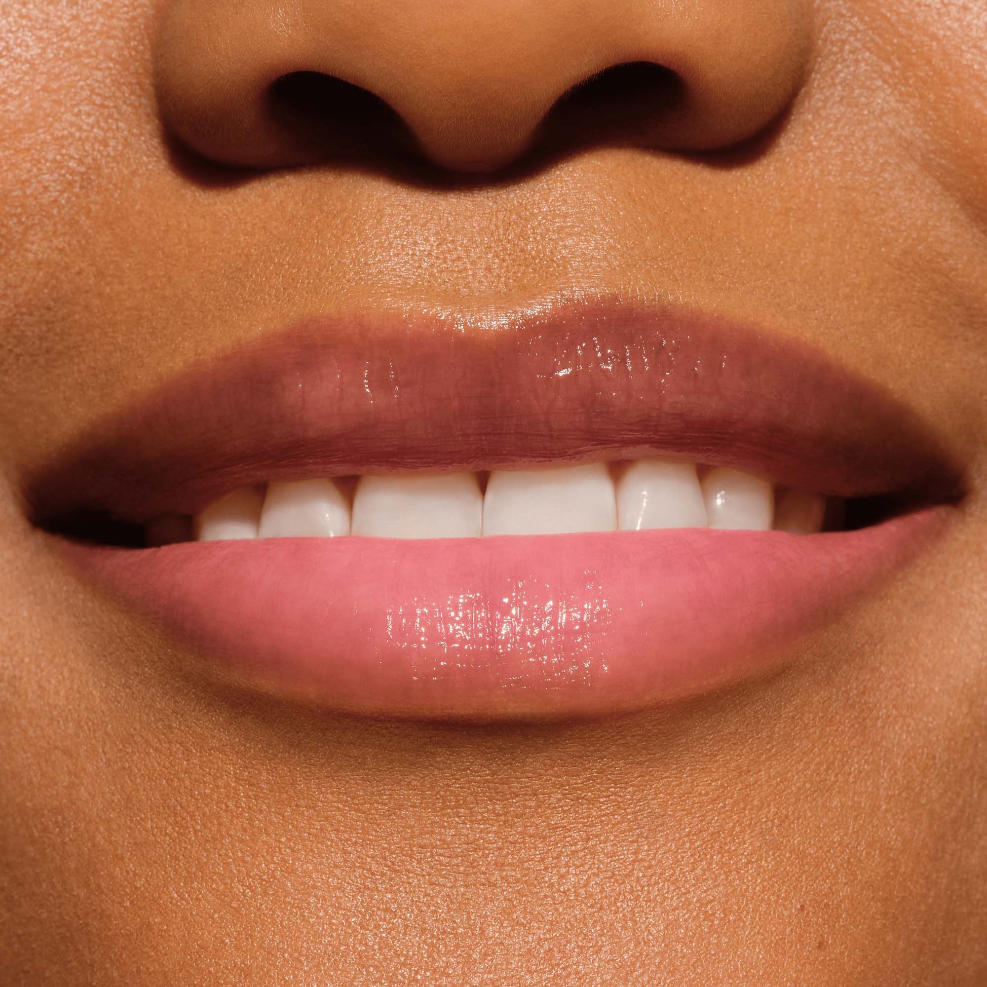 Catrice Glam In Gold Glow Lip Balm 010 In A Gold Rush (obrázok 4)