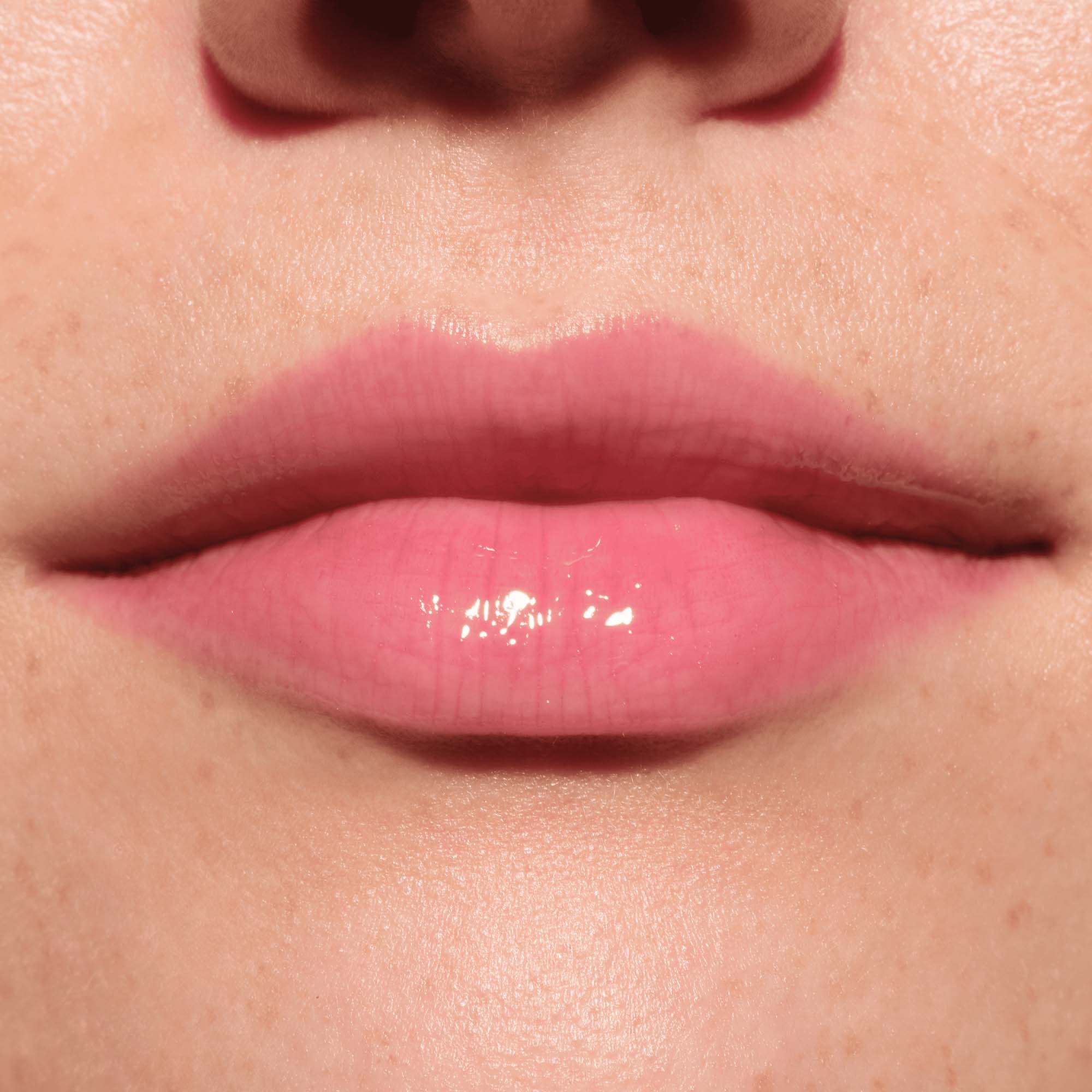 Catrice Glossin' Glow Tinted Lip Oil 070 Make A Move (obrázok 6)