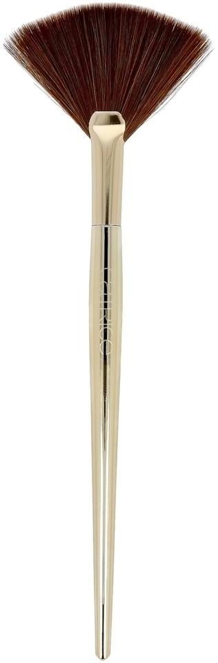 Catrice Glow In Bloom Highlighter Brush