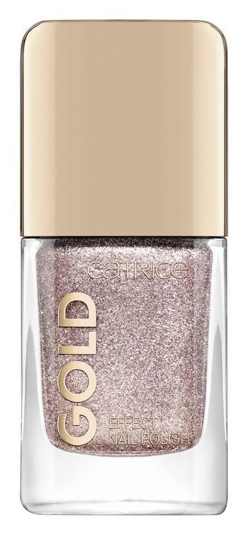 En flaska med guldfärgad nagellack med en glänsande topp, märkt "GOLD" och "ESSENCE."