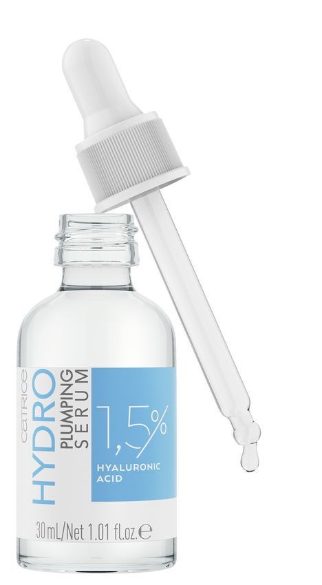 En liten glassflaske med pipette, inneholder hyaluronsyre-serum, merket 1,5%.