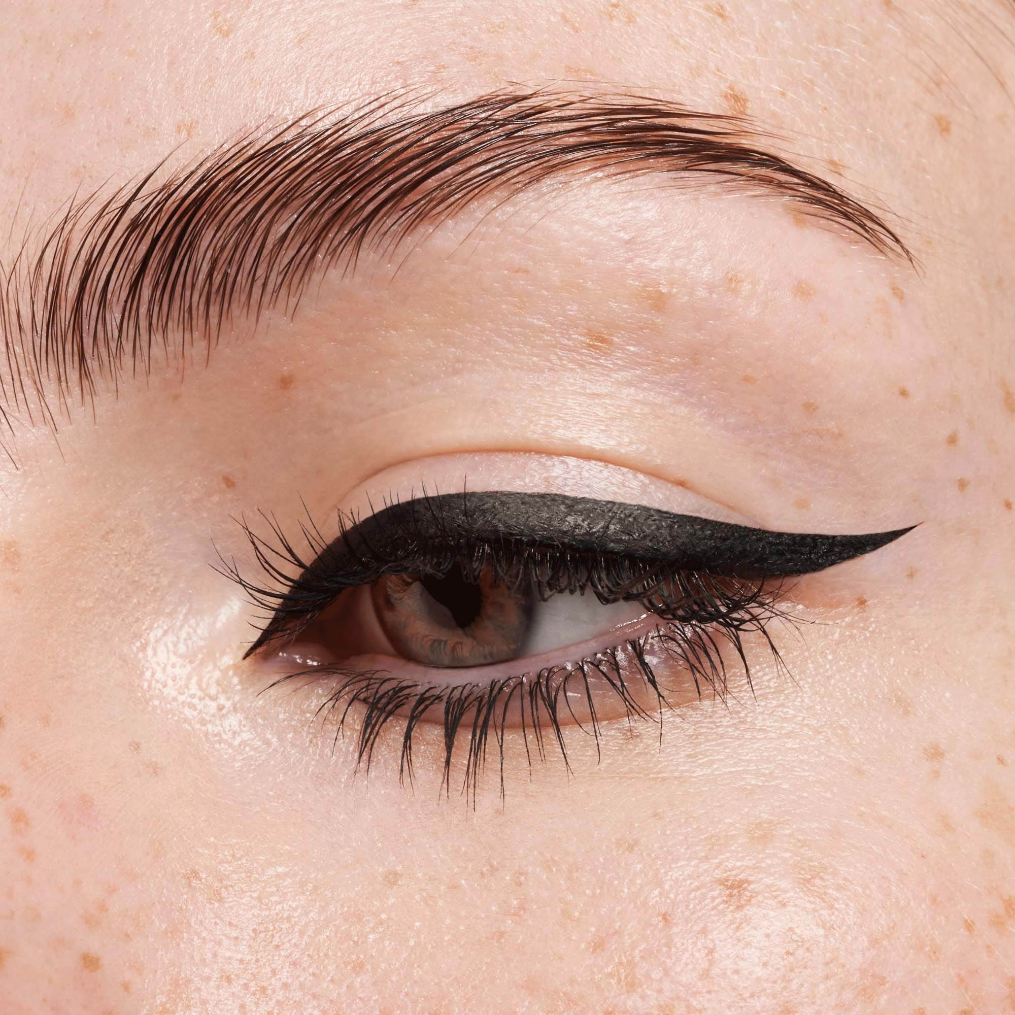 Catrice Eyeliner It's Easy Black Liner 10 (obrázok 4)