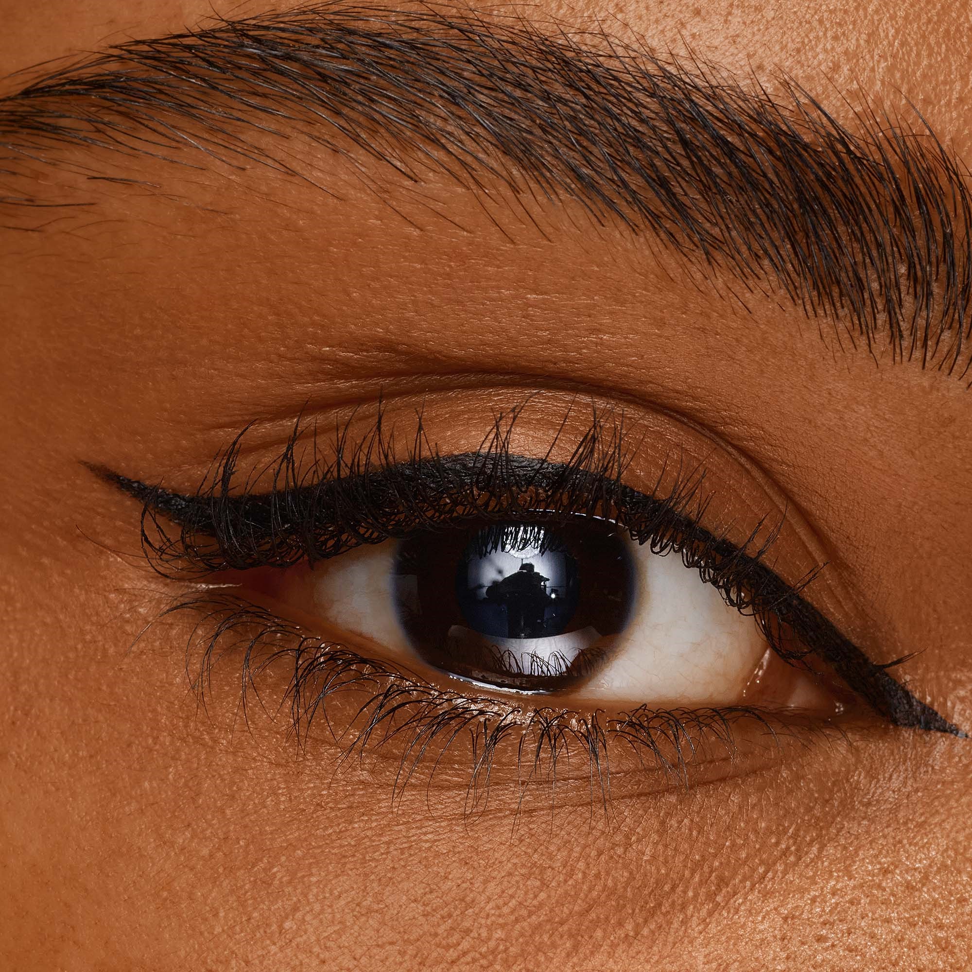 Catrice Eyeliner It's Easy Black Liner 10 (obrázok 5)
