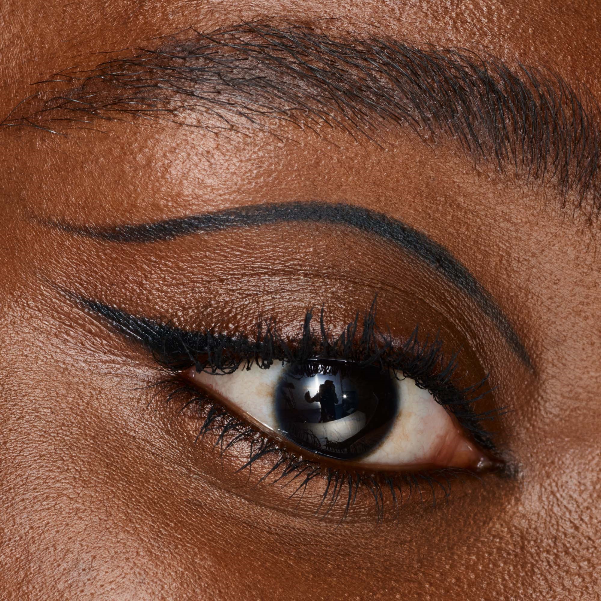 Catrice Kohl Kajal Waterproof 010 - kredka o oczu Check Chic Black (obrázok 5)