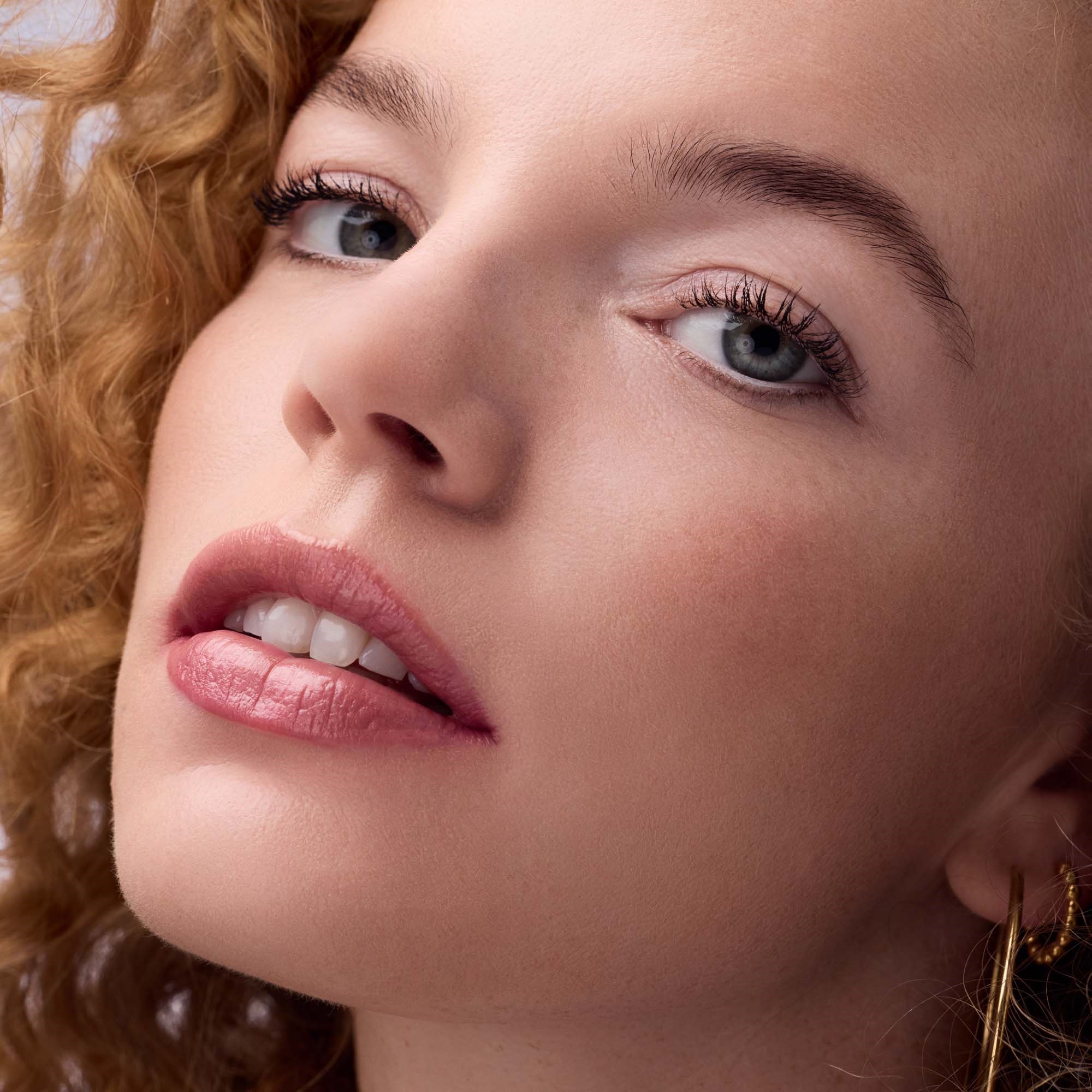 Catrice Kohl Kajal Waterproof 020 - kredka o oczu Tweet White (obrázok 6)