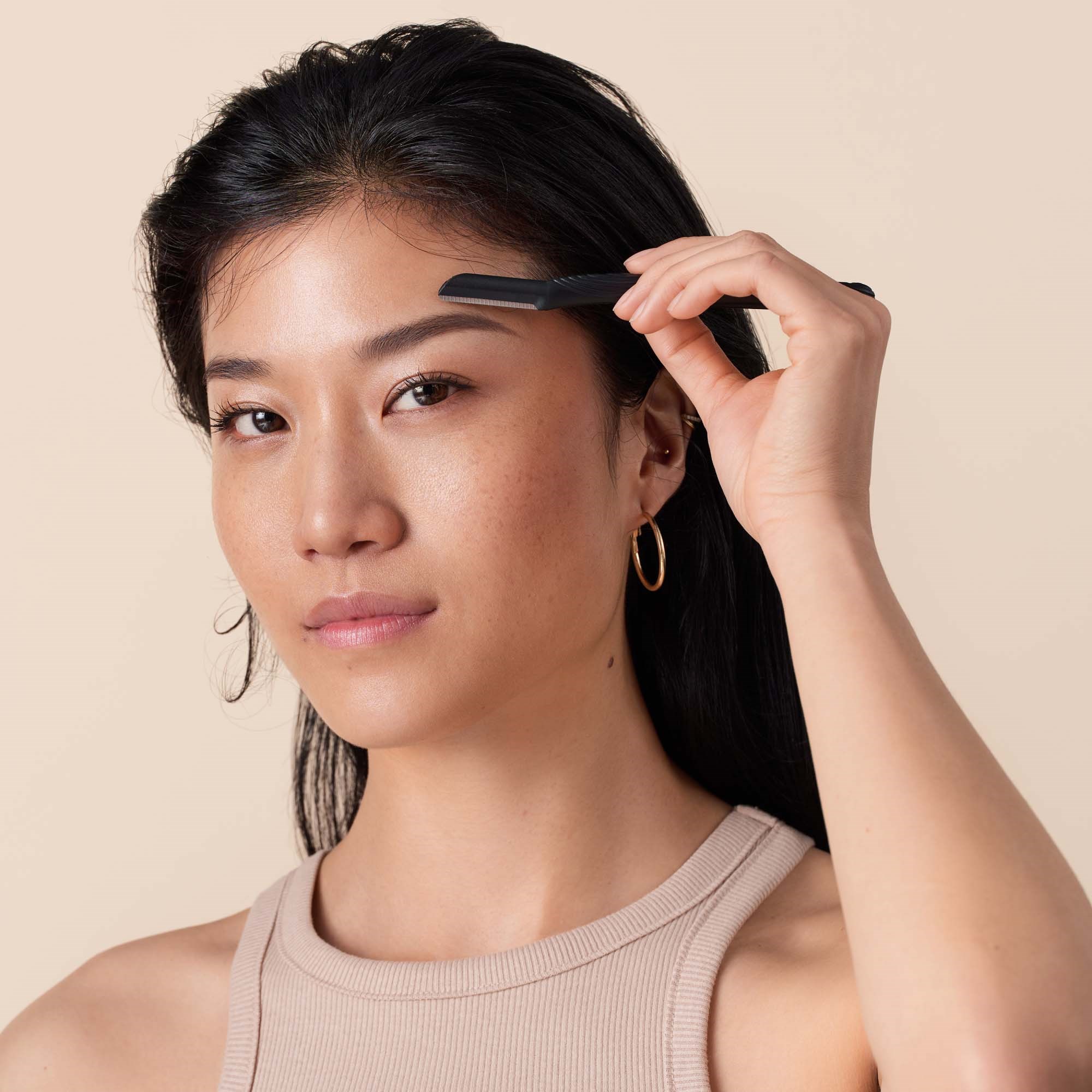 Catrice Magic Perfectors Brow Shaper - trymer do brwi (obrázok 5)