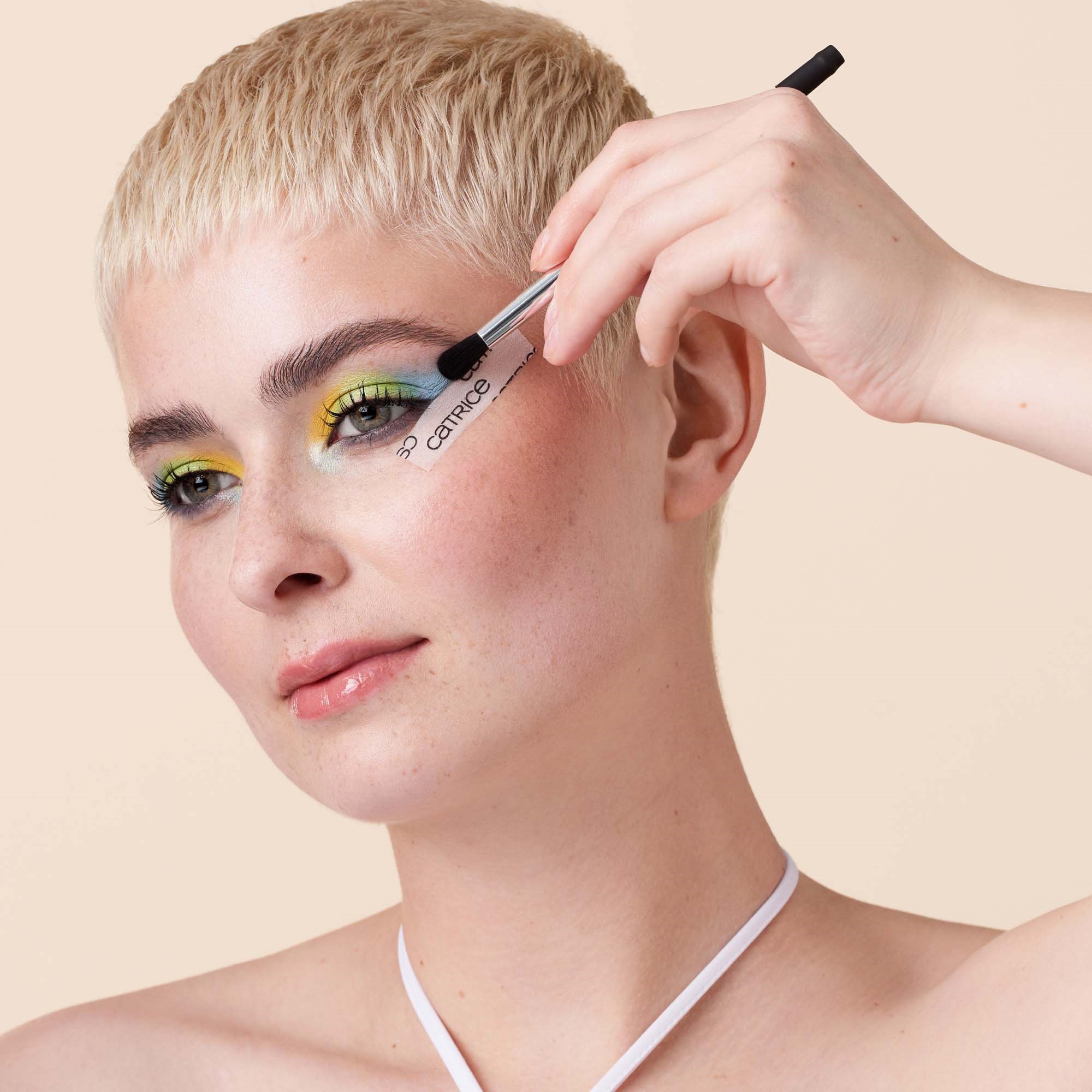 Catrice Magic Perfectors Cosmetic Tape - taśma kosmetyczna do eyeliner (obrázok 5)