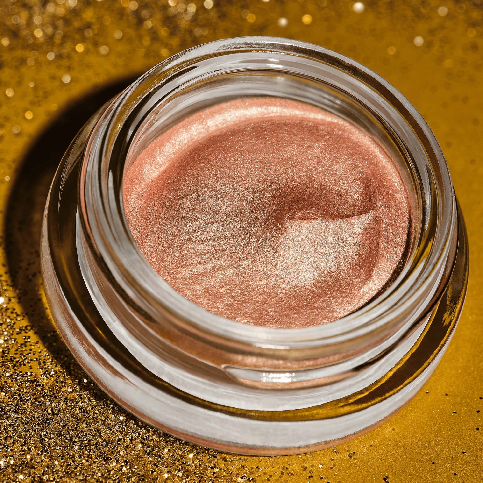 Catrice Metallic Spark Cream Eyeshadow 010 Champagne Chic (obrázok 10)