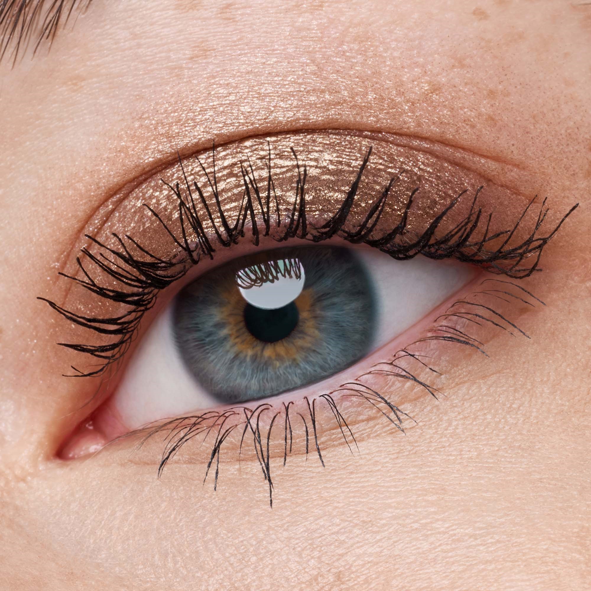 Catrice Metallic Spark Cream Eyeshadow 020 Diamond Dust (obrázok 4)