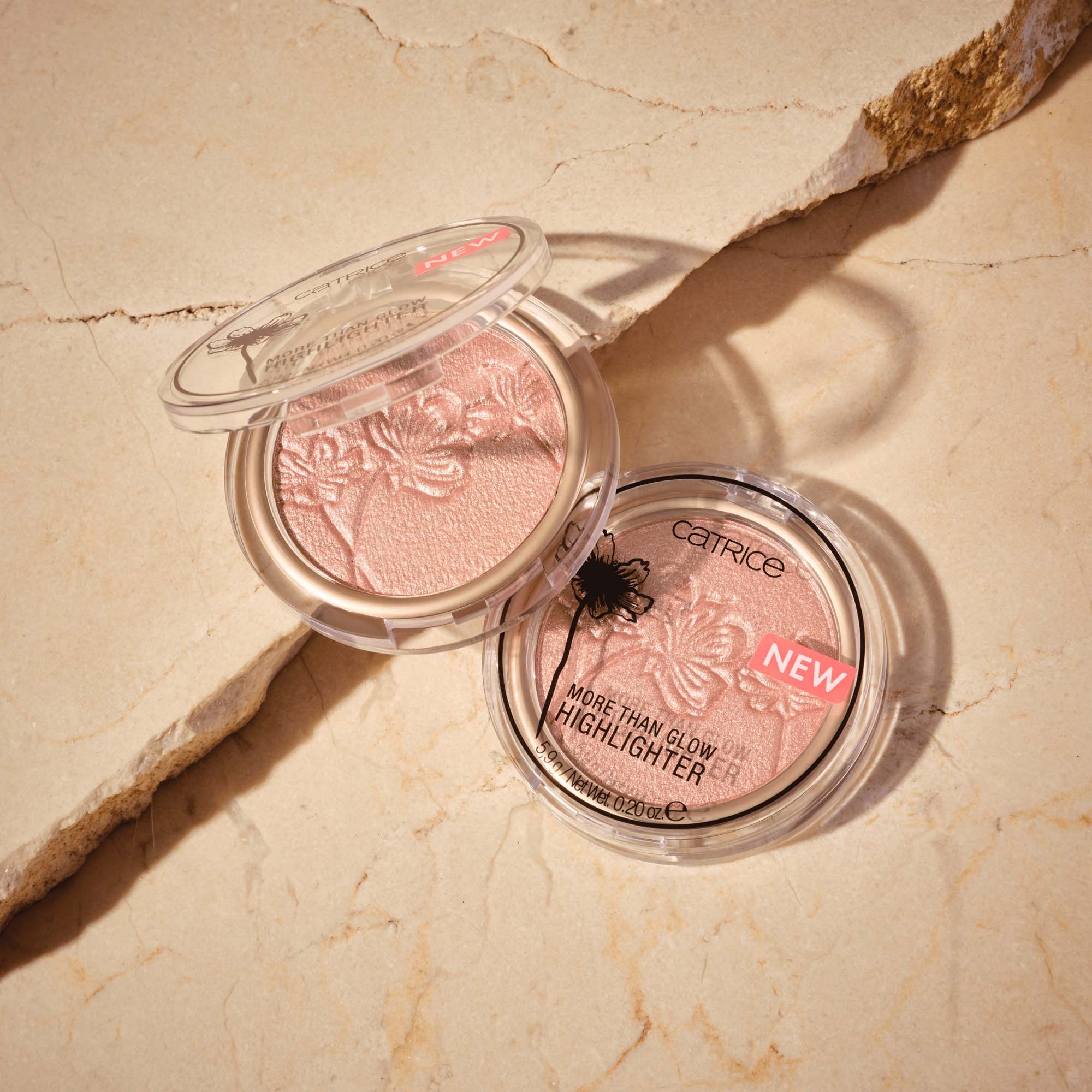 Catrice More Than Glow Highlighter 040 Absolute Blushin' Bright (obrázok 9)