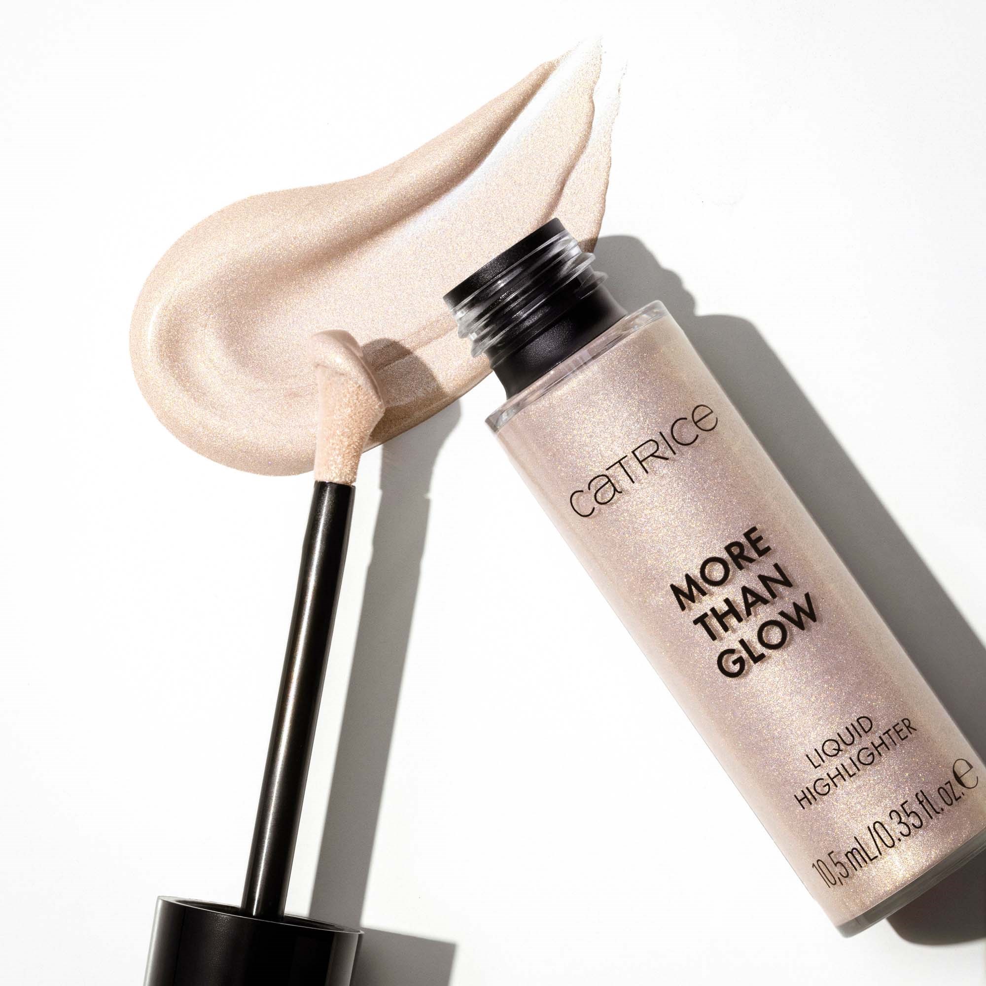Catrice More Than Glow Liquid Highlighter 010 Pearl Glaze (obrázok 7)