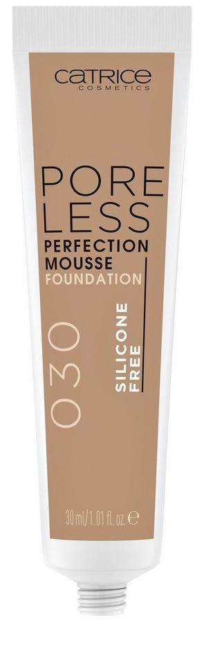 Beżowa tubka podkładu Catrice Poreless Perfection Mousse z czarnym tekstem i białą nakrętką.