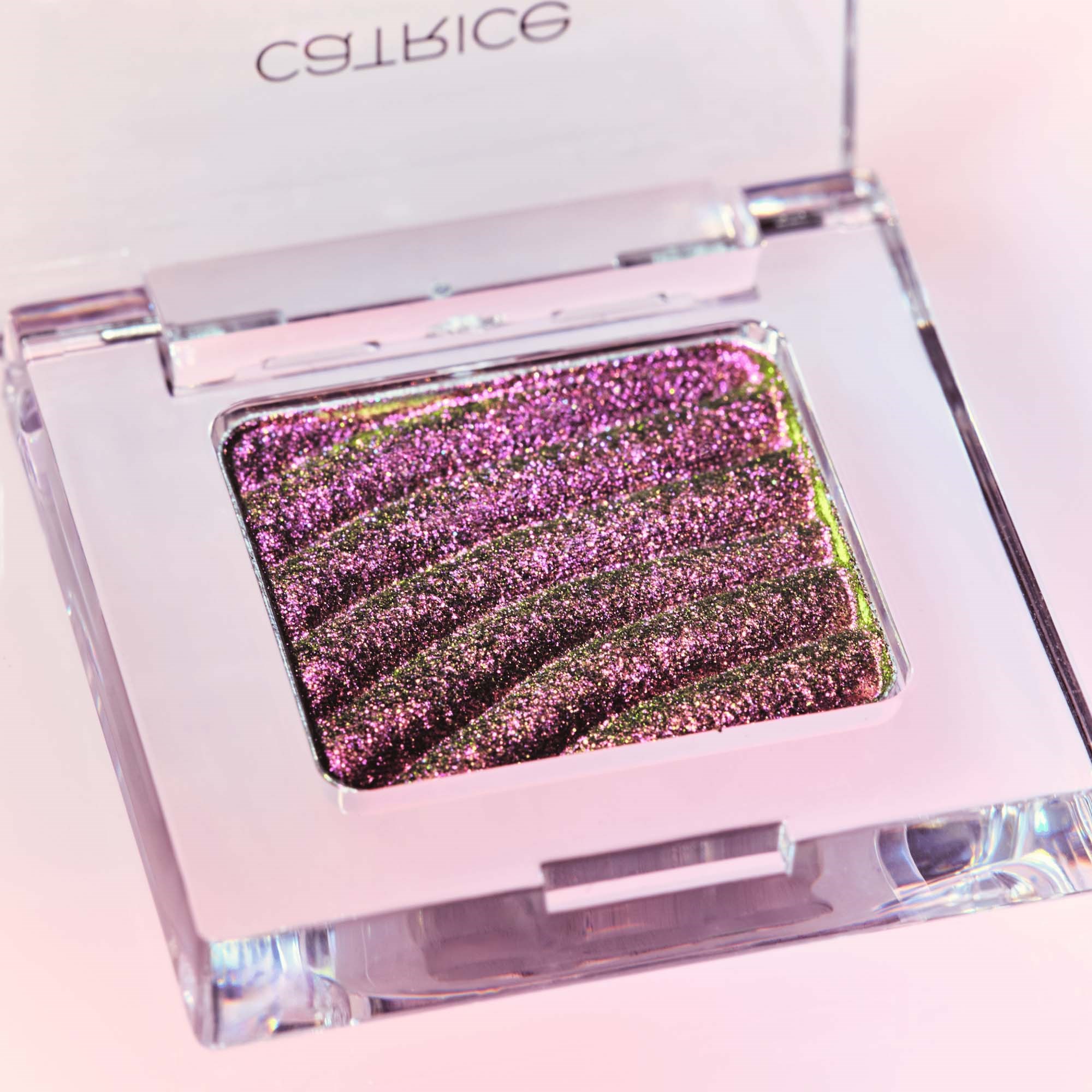 Catrice Prismatic Shift Eyeshadow 020 Berry Blaze (obrázok 5)
