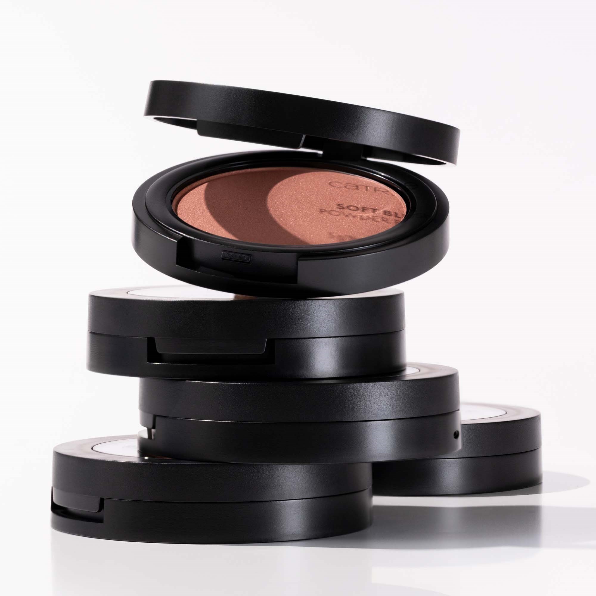 Catrice Soft Blur Powder Blush 050 Born to blonze (obrázok 5)