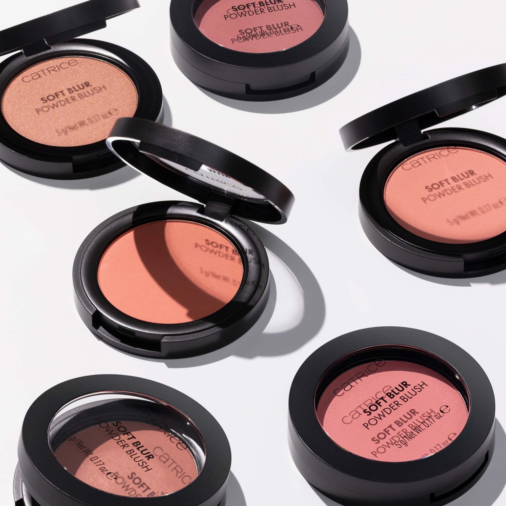 Catrice Soft Blur Powder Blush 050 Born to blonze (obrázok 6)