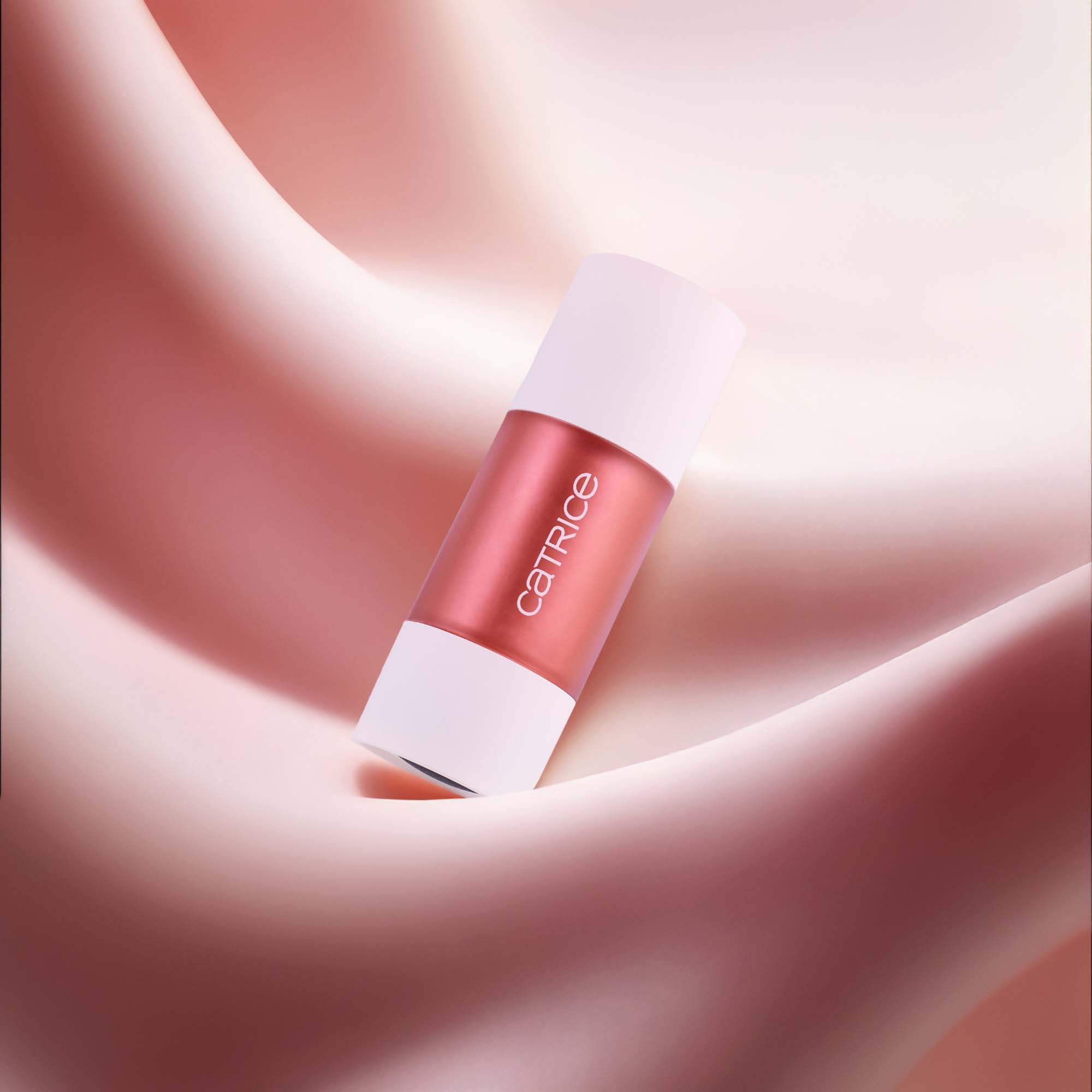 Catrice Soft Embrace Liquid Shimmer Blush C01 Rosy Glow (obrázok 5)