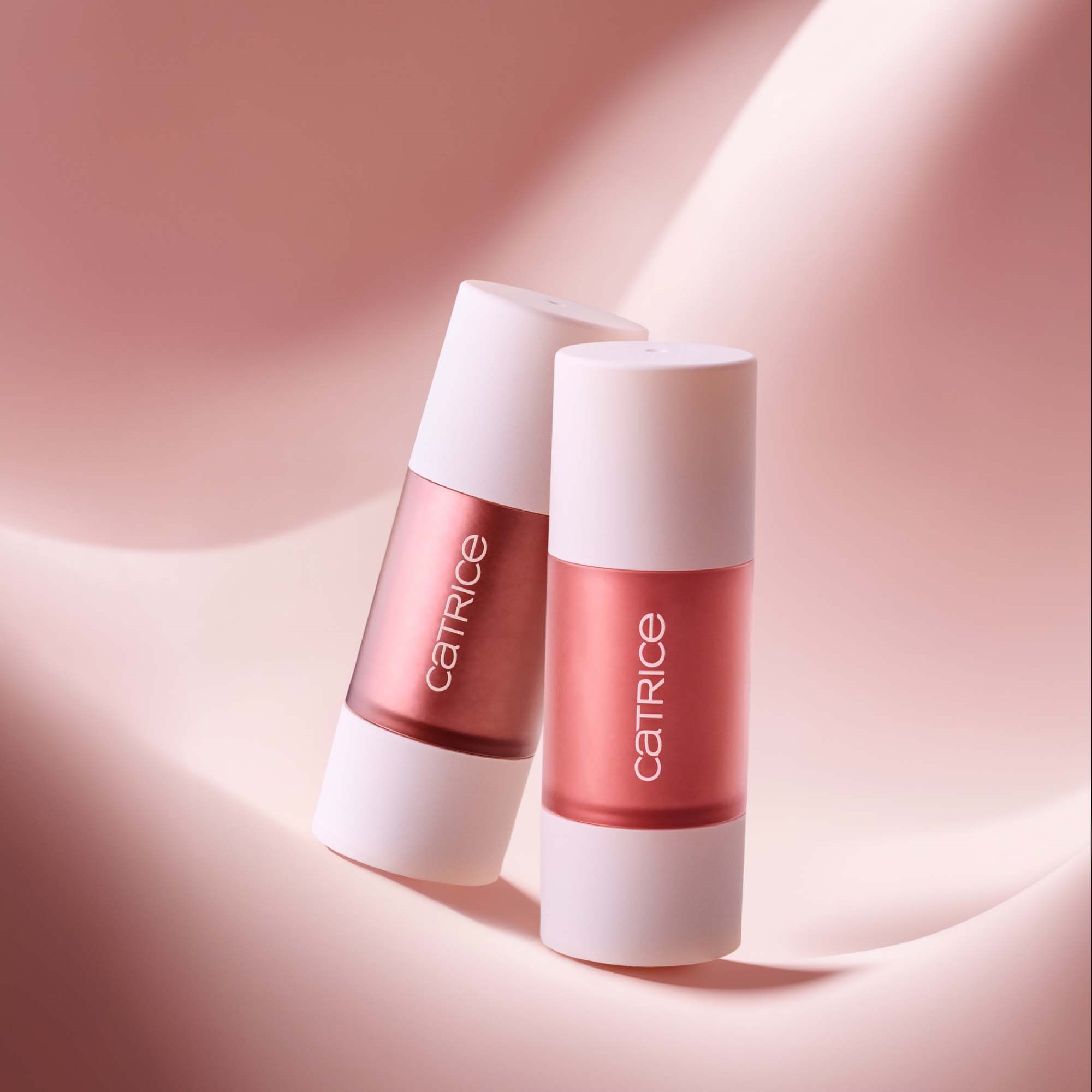 Catrice Soft Embrace Liquid Shimmer Blush C01 Rosy Glow (obrázok 6)