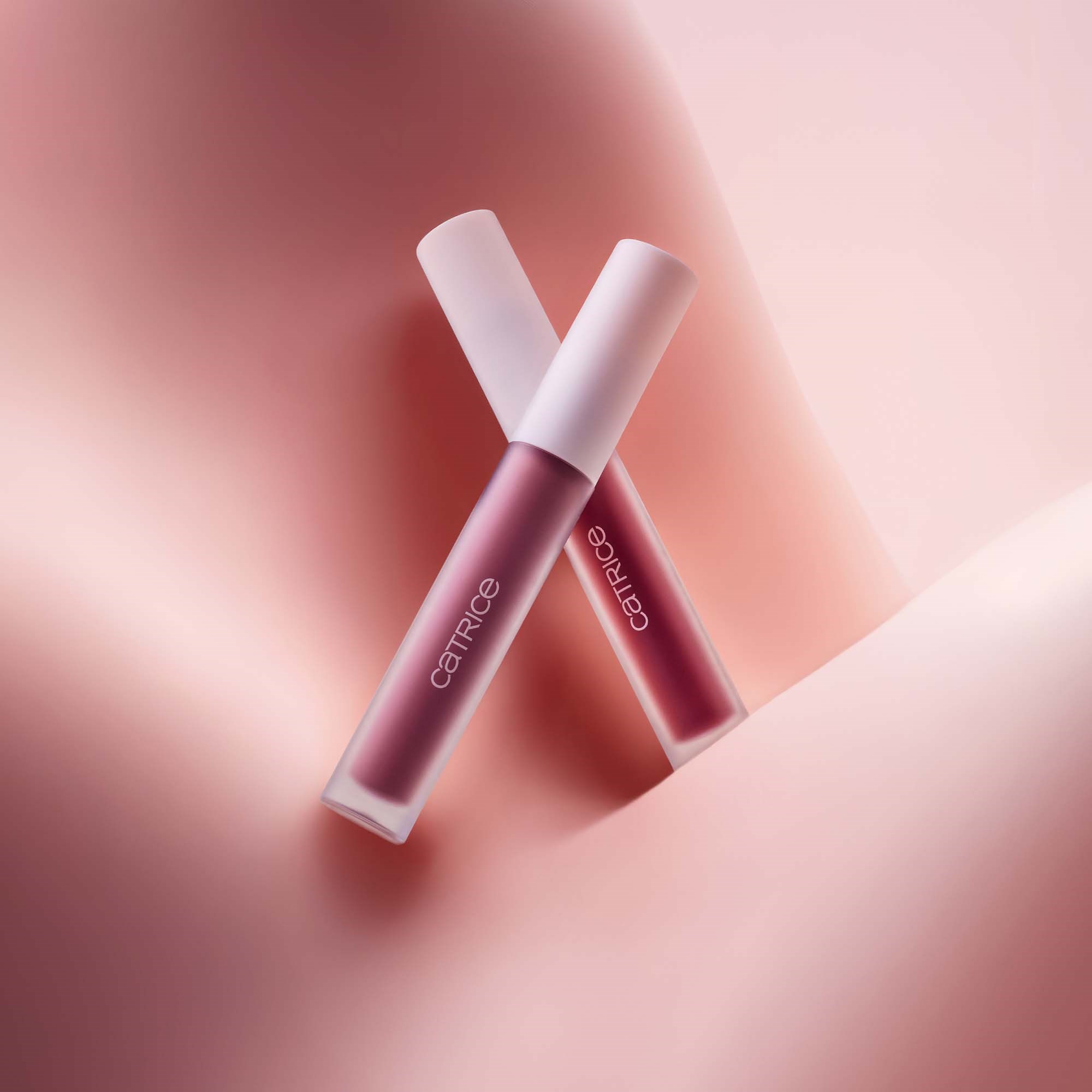 Catrice Soft Embrace Pillow Matte Lip Mousse C01 Soft Peony (obrázok 4)