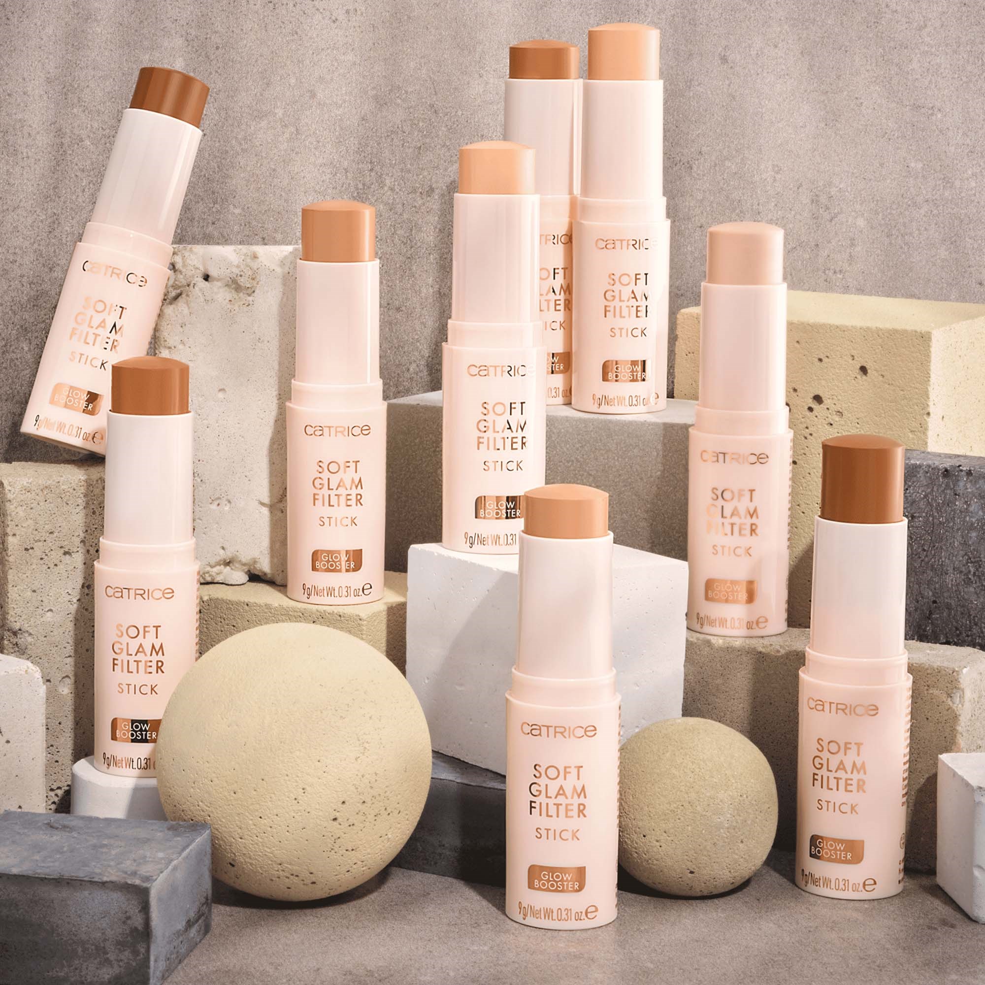 Catrice Soft Glam Filter Stick 030 Medium (obrázok 11)