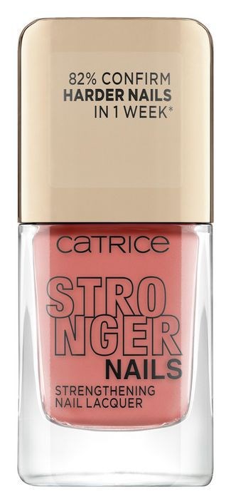 En nagellackflaska med beige kork, rosa färg, och etikett med märke och produktuppgifter.