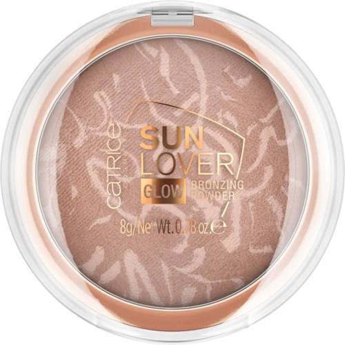 Een compacte poederdoos met bronzer genaamd 'Sun Lover' door Catrice, met een luipaardprint binnenkant.