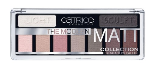 En ögonskuggspalett med fem färger, svarta, vita och grå nyanser, och branding för Catrice Cosmetics.