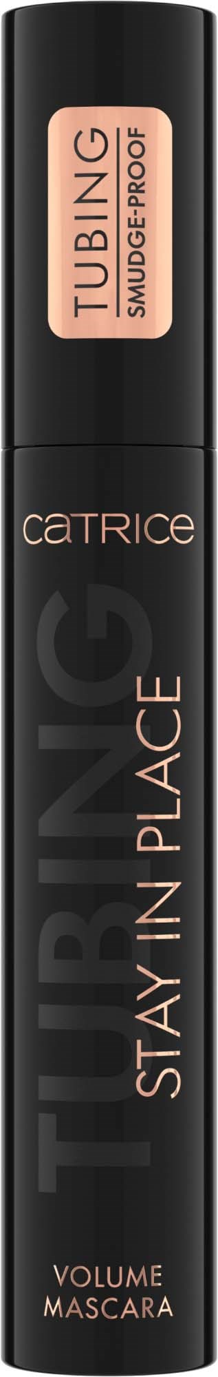 En svart tube med Catrice volumengivende mascara med tubing og smudge-proof etikett.