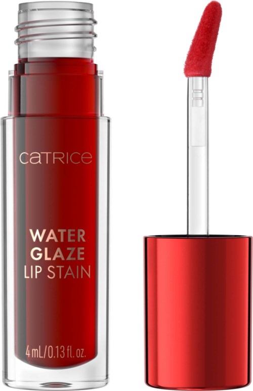Czerwony tusz do ust w tubce z przezroczystą nakrętką i aplikatorem z gąbką. Marka to Catrice, produkt nazywa się Water Glaze Lip Stain.