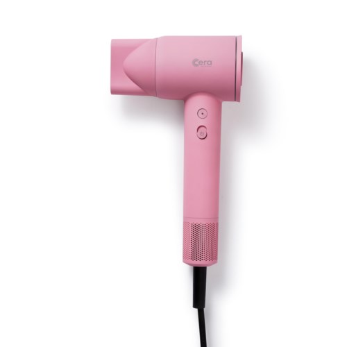 En pink hårtørrer med to knapper og en dyse, mod en hvid baggrund.