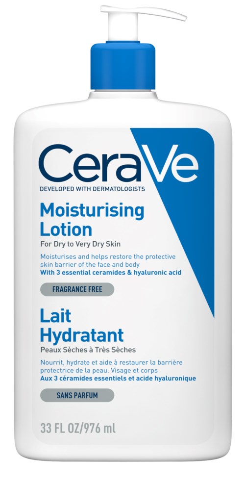 Eine weiße Flasche mit Pumpe gekennzeichnet CeraVe Feuchtigkeitslotion für trockene Haut, parfumfrei, mit blauer Schrift und Design.