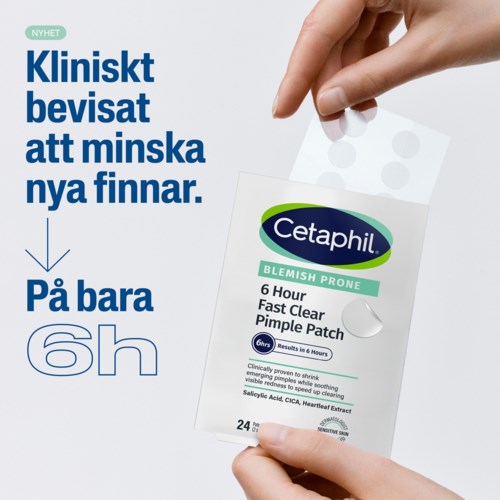 En hand håller i en Cetaphil-borttagningstejp box med text om att minska finnar på 6 timmar.