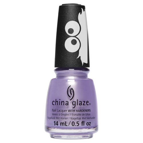 En lila nagellackflaska med svart lock med en vit spökdesign.