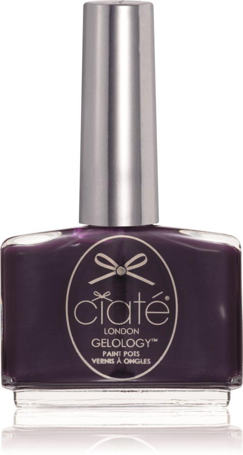 Lila nagellacksflaska med silverhatt, märkt 'ciaté London Gelology' för naglar.